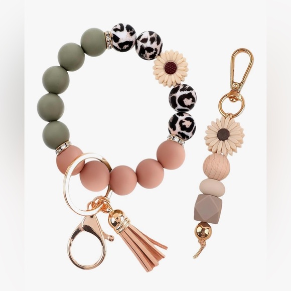 Accessories - ✨ Boho Beaded Wristlet Keychain + Matching Clip Charm Set ✨